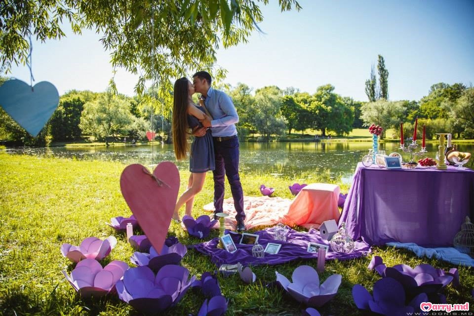 Cum să organizezi cererea în căsătorie în Moldova, ca răspunsul să fie doar pozitiv (Foto & Video)